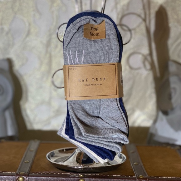 Rae Dunn Accessories - Rae Dunn "DOG MOM" 10 Pack Ankle Socks